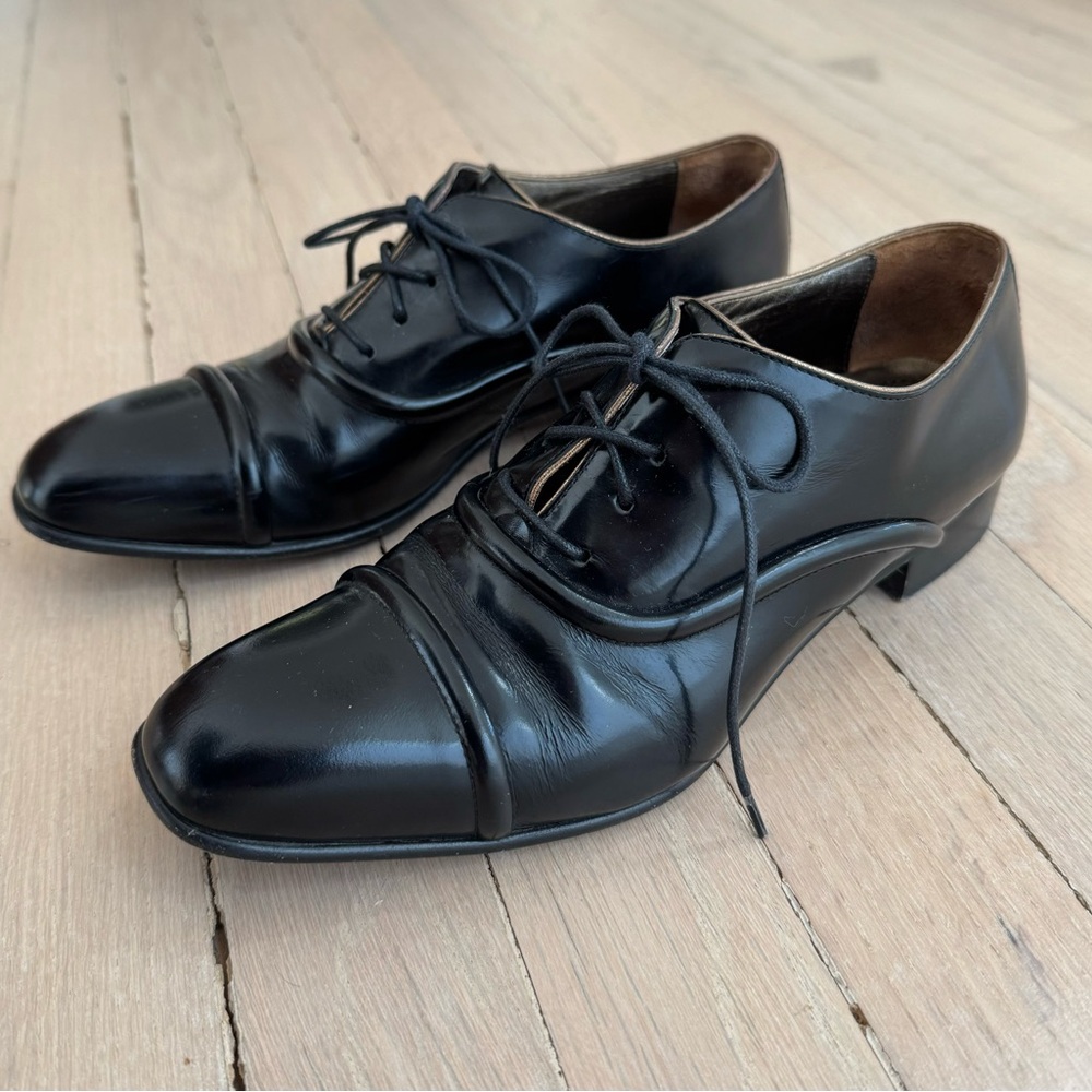 Lanvin Black Patent Leather Lace Up Oxford sized at 38.5 fits like an 8
